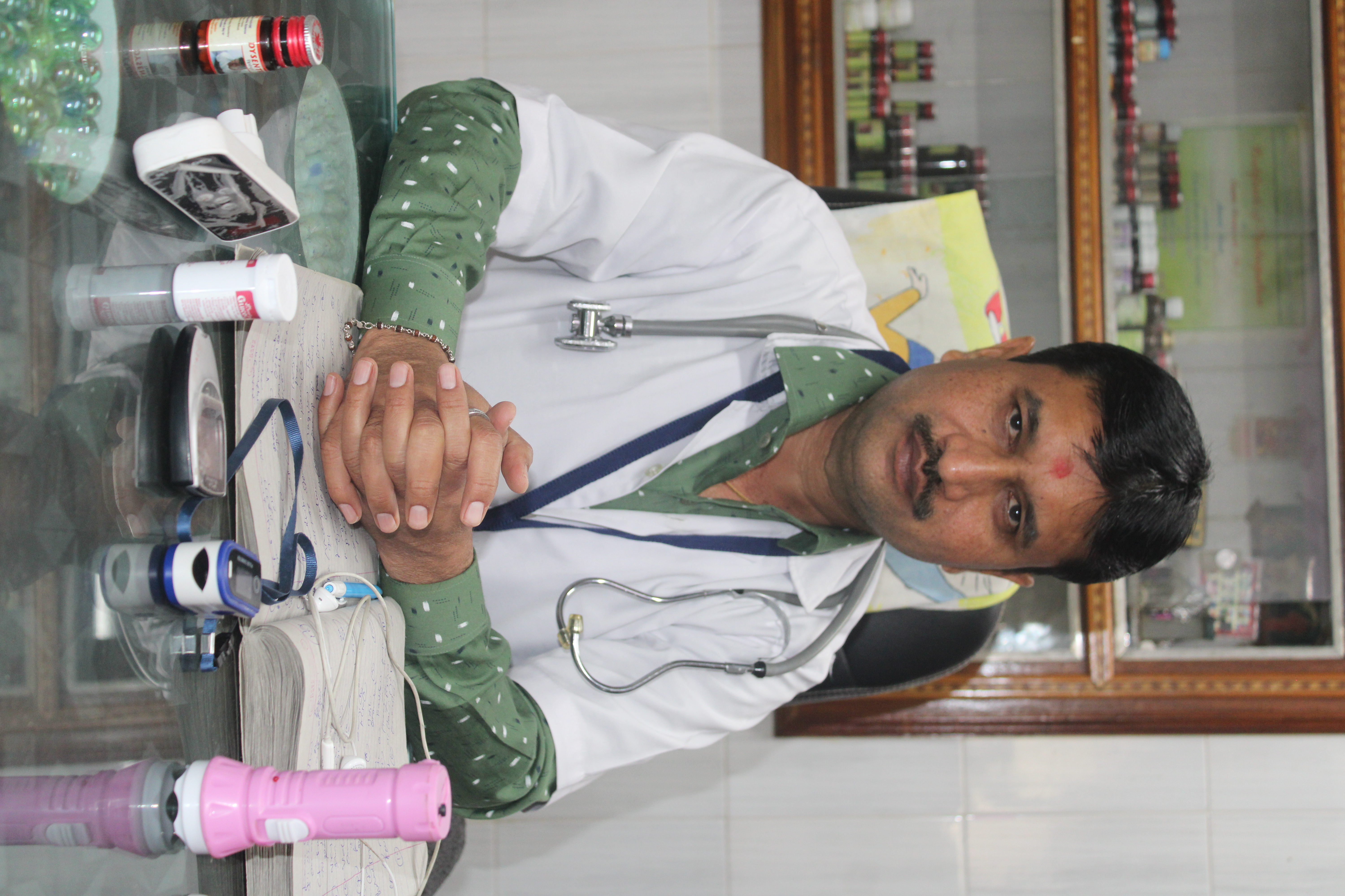 Dr. Mukesh Khunt